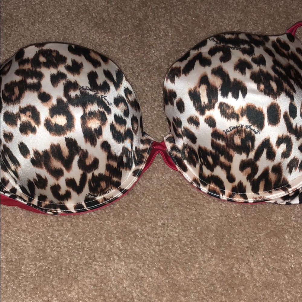 Victoria’s Secret bra very sexy
